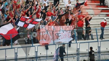 Italianul Bonetti, sprijin necondiționat din partea ultrașilor!** "Plecați voi, rămâne Dario!"