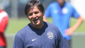 Lăcătuș: "Avantajul Stelei e că Skibbe abia a venit la echipă"