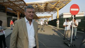 „Eliberați fotbalul!"**