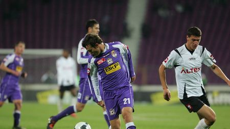 "Meciurile directe între pretendente decid titlul"