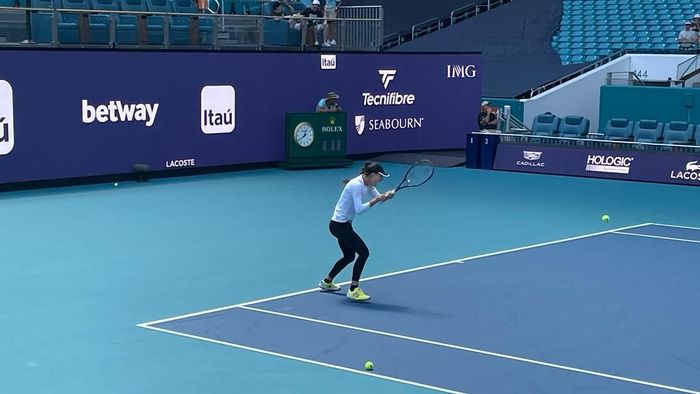 CORESPONDENȚĂ DE LA MIAMI OPEN | Ce a exersat Sorana Cîrstea înaintea meciului ce o poate duce în a doua finală WTA 1000 a carierei! FOTO&VIDEO EXCLUSIV