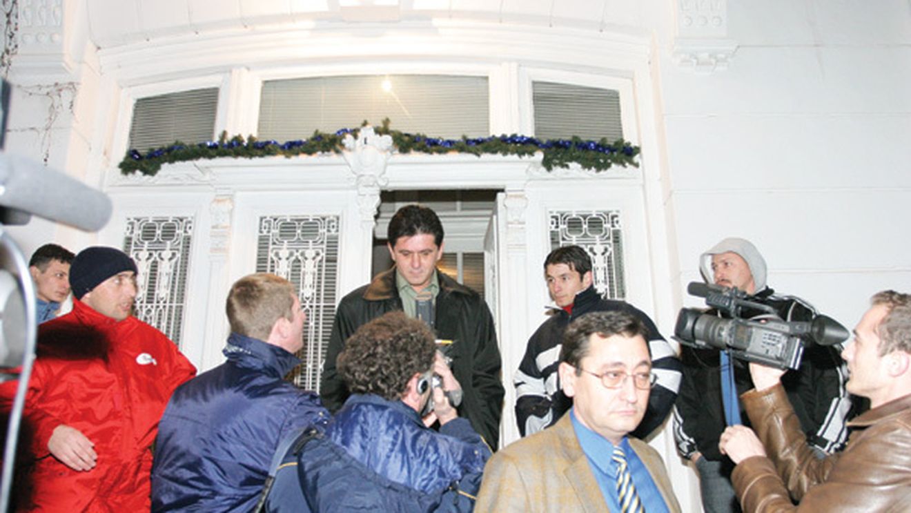 Acum șapte ani, Lăcătuș a plecat scuipat și umilit din Bănie!** "Fiara" între "lei" pentru zece ore!