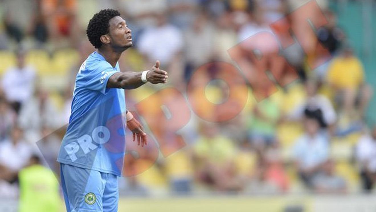 Invitație specială pentru Wellington. Rapidiștii: "Nu suntem rasiști! Hai să te antrenezi o zi cu noi!"