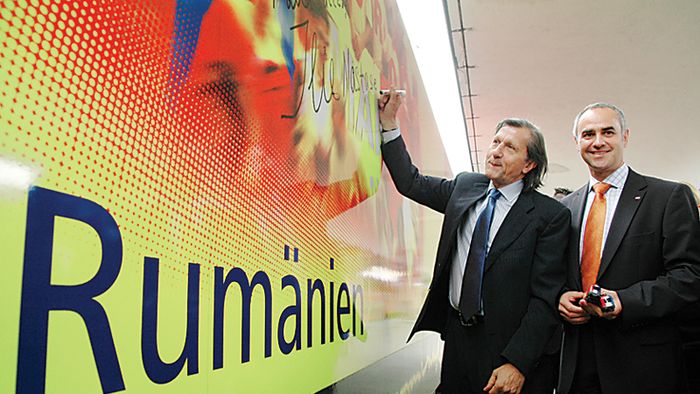 Ilie Năstase a botezat locomotiva României în Austria