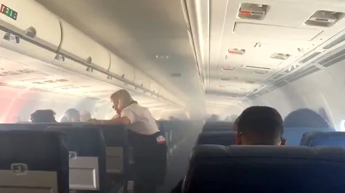 Clipe de groază pentru „tricolori” în avionul de întoarcere de la Amsterdam! „Era fum peste tot, personalul aeronavei a intrat în panică” | EXCLUSIV