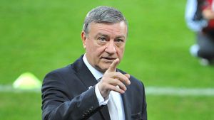 Sandu nu renunță la șefia FRF:** "Mai am doi ani de mandat"