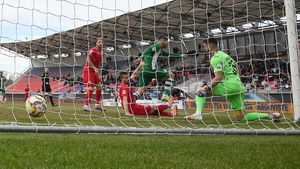 Problemele Chindiei, departe de a fi rezolvate! Clubul este din nou în pericol să fie depunctat. Antrenorul a plecat din țară, unul dintre cei mai experimentați jucători din lot a fost exclus