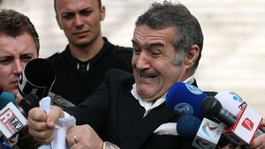I-au închis ușa în nas lui Becali!** "Refuzăm orice ofertă"** După Cristea, Steaua ratează încă un transfer! "Jucătorul e netransferabil în Liga I"