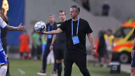 Atacantul care e impresionat de Laurențiu Reghecampf: „E foarte bun, ar putea antrena oriunde afară” + Cum va influența schimbarea gazonului pe „Ion Oblemenco” jocul Universității Craiova