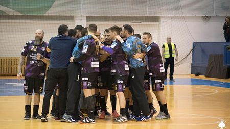 Handbaliștii de la Poli Timișoara nu au părăsit orașul, cu o excepție. Care e situația la echipă în starea de urgență din România și ce crede Dan Dumitru despre continuarea Ligii Zimbrilor