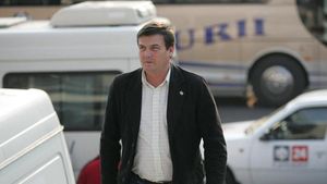 Condescu: "Sandu va fi înlocuit!"** Sandu: "Nu las Federația pe mâna nimănui! 100% câștig alegerile"