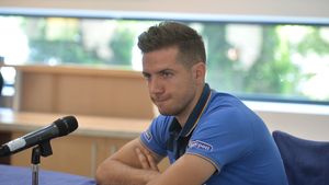 "M-am accidentat degeaba, nici penalty n-a dat..."  Chipciu nu se odihnește și începe recuperarea. Mijlocașul lui Anderlecht explică faza din careul kazahilor