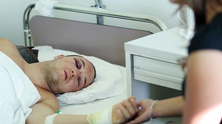 Omul cu nouă vieți.** Încă o dramă în motociclismul românesc: Mihai Stoichescu a suferit un grav accident