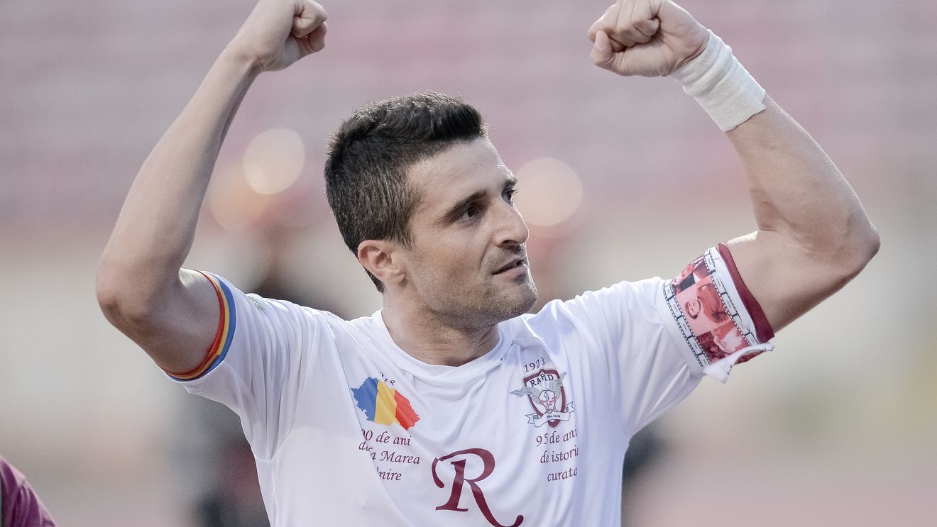 Daniel Niculae: "Ne-am strâns de pe 'sinteticele' de prin cartiere și am câștigat Cupa și campionatul"