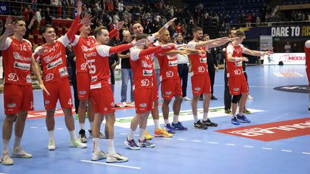 Dinamo, gata să scrie istorie în Liga Campionilor! Un fost mare jucător al „dulăilor” care a evoluat în Bundesliga mai bine de zece ani nu exclude o performanță colosală: „Atunci va fi momentul decisiv!”. Ce zice despre meciul de gală cu Fuchse Berlin și câți fani sunt așteptați în tribune. EXCLUSIV