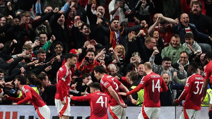 „E pentru istoria fotbalului”. Manchester United a primit două goluri în prelungiri de la Lyon și era condusă cu 4-2 în minutul 114, dar ce a urmat se vede o dată la 1.000.000 de meciuri