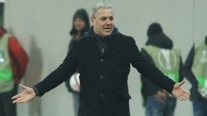 "Nu înțeleg!" Șumudică, cu ochii pe derby. Unde crede că a greșit Reghe: "Rămâneau la mâna lor dacă făceau asta!" Promisiunea pentru meciurile cu FCSB și Dinamo
