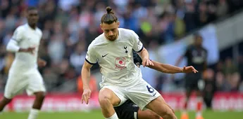 Radu Drăgușin pare că e „transfer listed” la Tottenham, după ultimele informații din presa engleză! Spurs negociază pentru doi fundași centrali formați la Chelsea și la Manchester City, iar Ange Postecoglou îl uită pe român meci de meci pe banca de rezerve