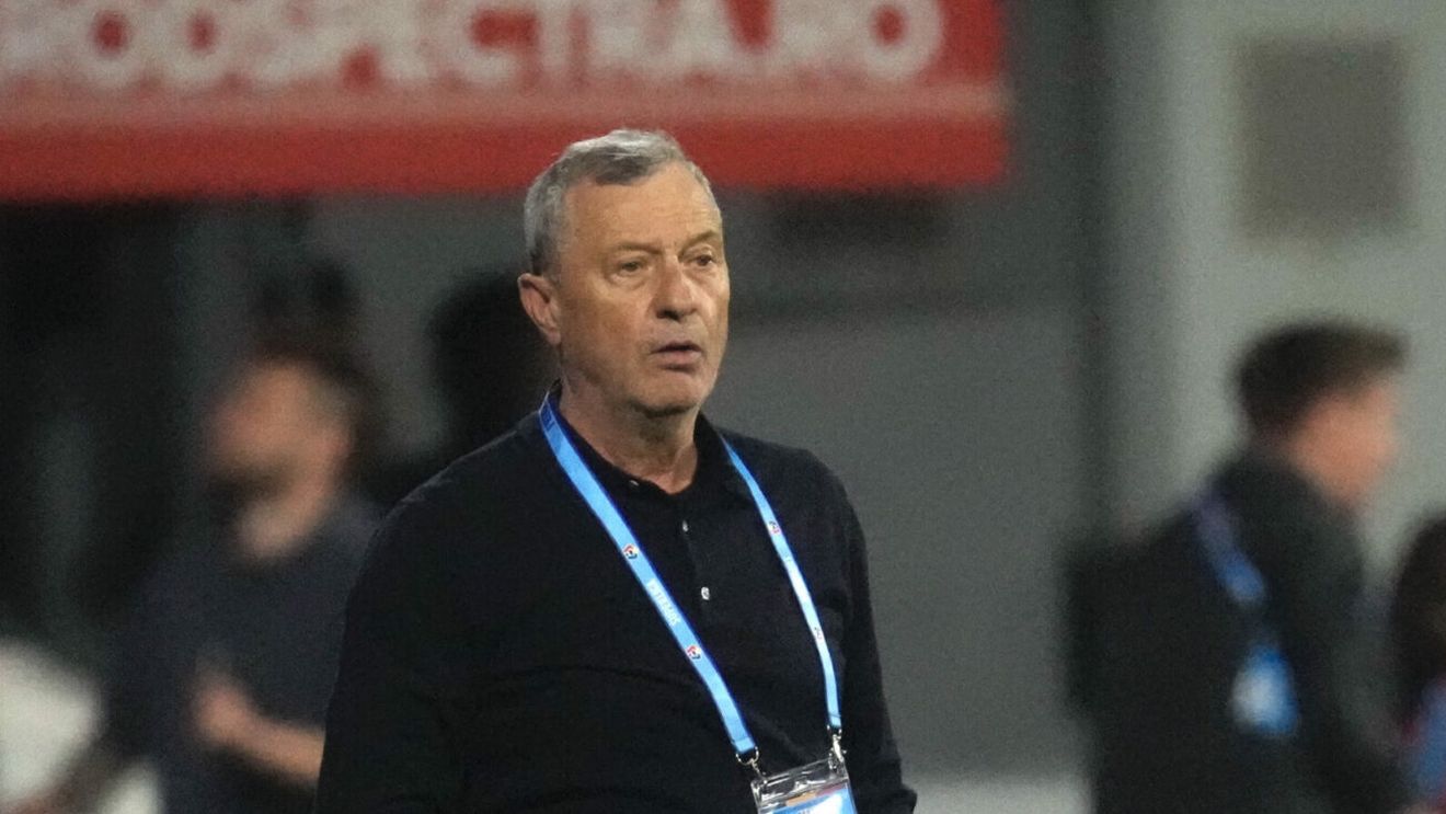 Mircea Rednic și-a scos echipa la grătar și...vin înainte de UTA – Petrolul: „Trebuie să aibă reacție, nu mai depinde antrenor!"