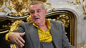 Cât de mult îşi iubeşte Gigi Becali soția! Reacție lacrimogenă a miliardarului: „Decât să moară nevasta mea, mai bine mor eu!”