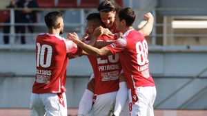 Liderul Superligii, unul dintre cei nouă adversari din amicalele lui Dinamo. Patriche și Neluț Roșu au speranțe că situația financiară a echipei se va îmbunătăți