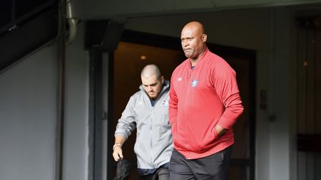 Fostul fotbalist a fost dat afară din conducerea clubului pentru hărțuire sexuală și a ajuns pe drumuri! „M-au aruncat la gunoi!”