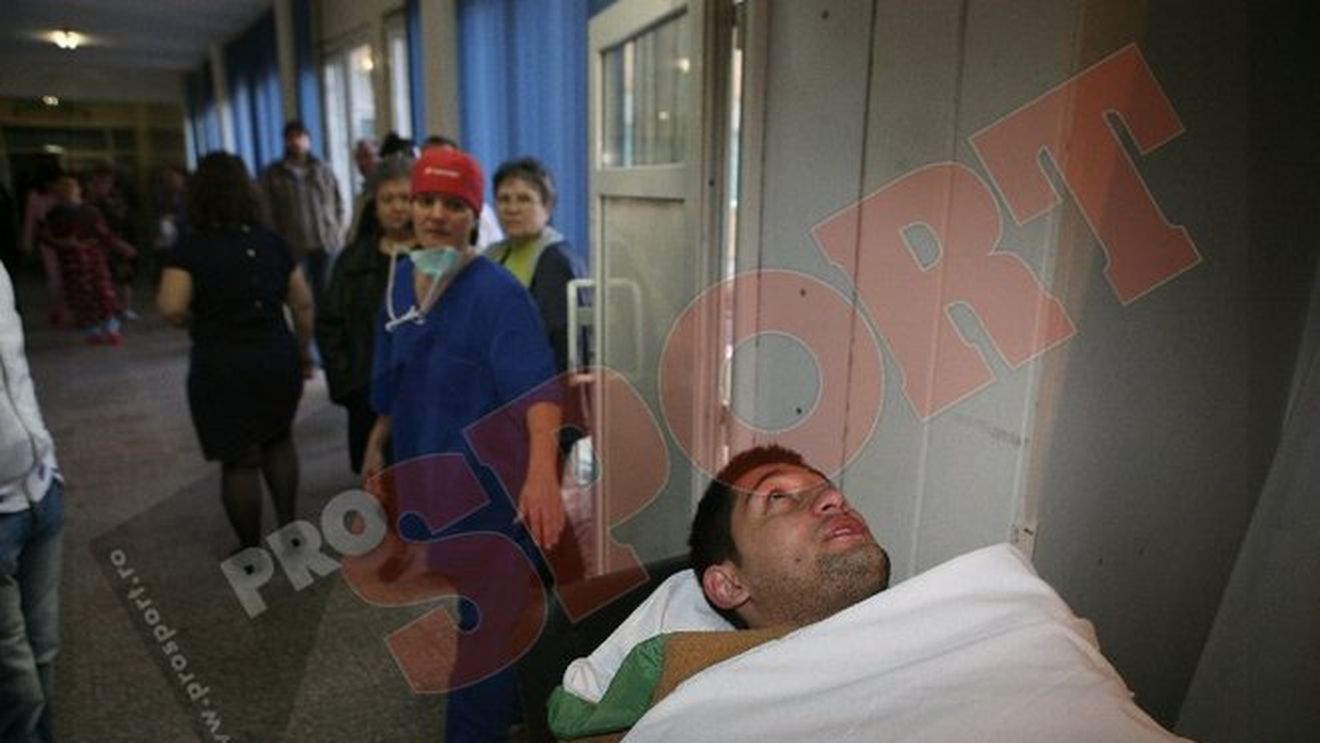 "Lui Costea i-au pus un ligament din coadă de bou sau de rinocer,** care e mai tare decât cel natural!"