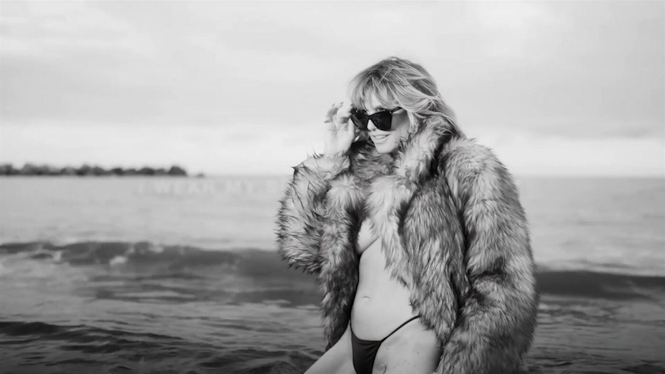 Una dintre cele mai frumoase femei din lume, reacție fabuloasă despre aventura cu celebrul milionar din sport! „Nu am un tipar anume. Am fost cu unul chel, cu unul bătrân, important e să facă asta”. GALERIE FOTO