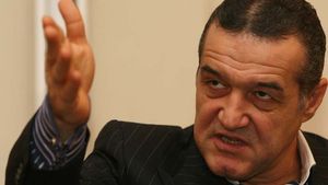 Becali: "E foarte ușor să-l dau afară pe Mircea Sandu"