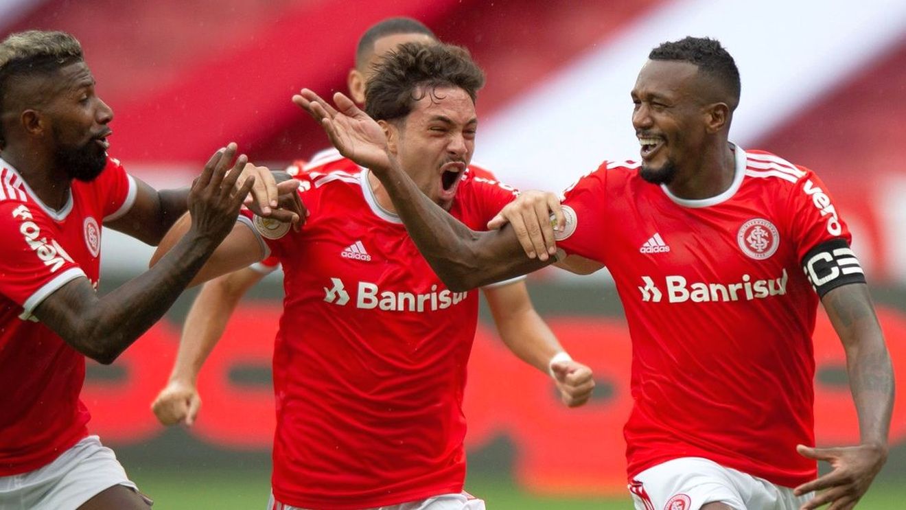 Caz incredibil în prima ligă braziliană! Fundașul lui Internacional, Rodinei, a fost eliminat în meciul contra echipei de unde e împrumutat, după ce un fan plătise 150.000 de euro pentru a avea drept de joc!