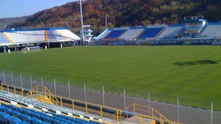 EXCLUSIV - "Tata Jean" este STADION în Liga 1! **Pădureanu a primit o veste neașteptată: 'Mă simt jenat de atâta laudă'