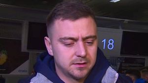 Andrei Miron, noul transfer al lui FCSB, își pune fanii în cap. A fost suporter al unei rivale în copilărie. "Am plâns. M-am ofticat tare!"