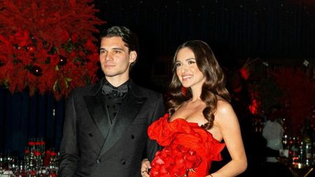 Ianis Hagi și Elena Tănase au vorbit despre accesoriul special pe care îl vor avea la nunta lor: „Nu se face fără!”. Cei doi vor dansa cu el toată noaptea