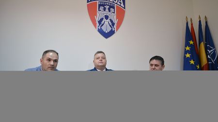 Armata e cu noi! Colonelul Petrea, comandant la Steaua, ales vicepreședinte al Asociației Municipale de Fotbal deși clubul său nu era afiliat. Povestea unei ședințe care s-a ținut având la ușă "gorile" comandate de un urmărit penal pentru corupție  