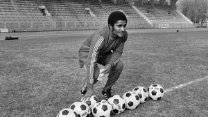 Eusebio ne-a învins cu 3-2! Amintiri din confruntările României cu Portugalia și ce jucător român i-a câștigat respectul "Perlei Negre"