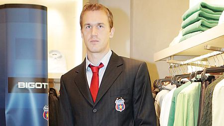 Becali a avut dreptate. Kapetanos este manechin!