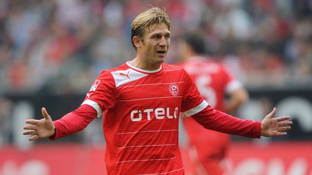 Una dintre vedetele lui Petrescu a pus capul în pământ când a fost întrebat de umilința cu Spartak: "Mi-e rușine!"