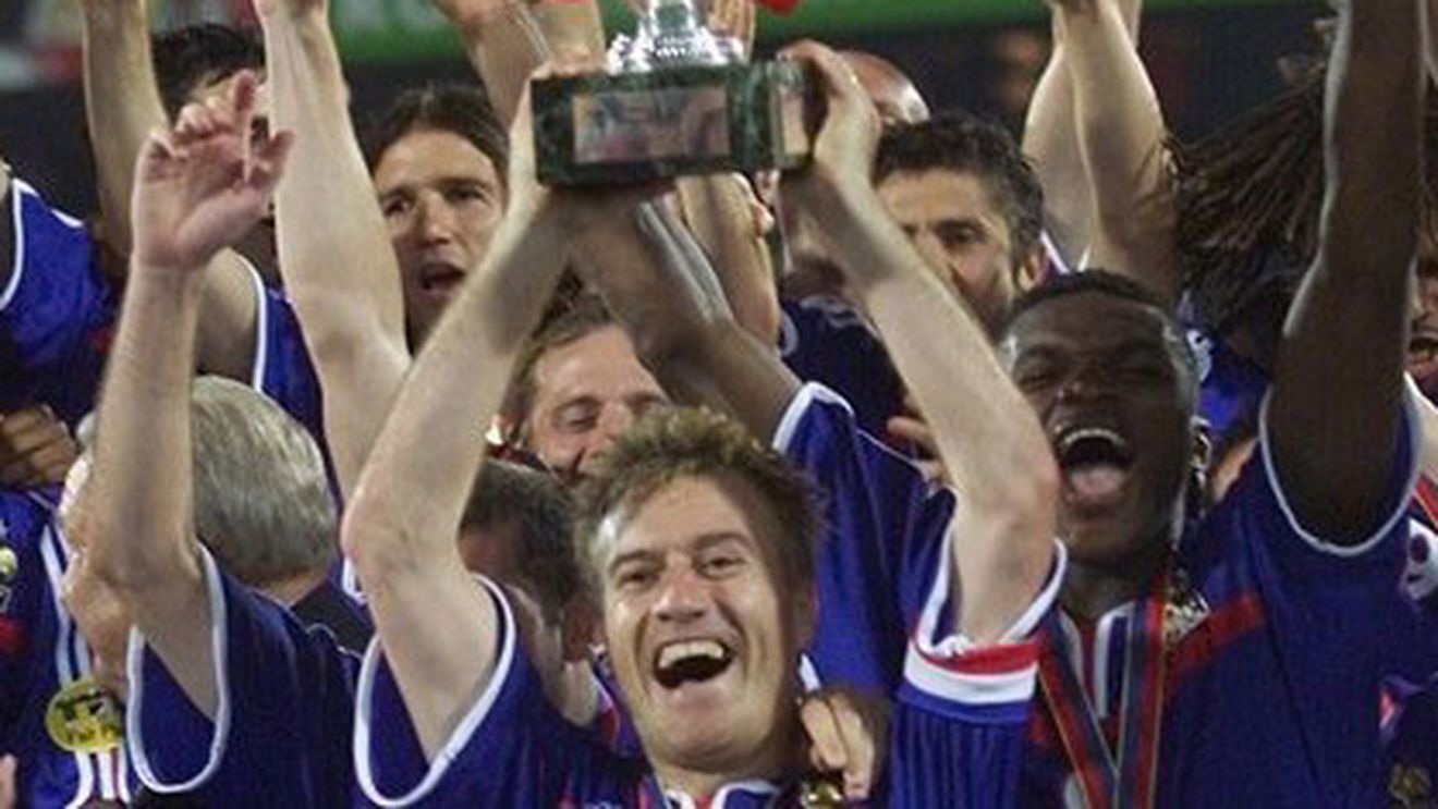 EURO 2000 - După titlul mondial, Franța bifează și europeanul