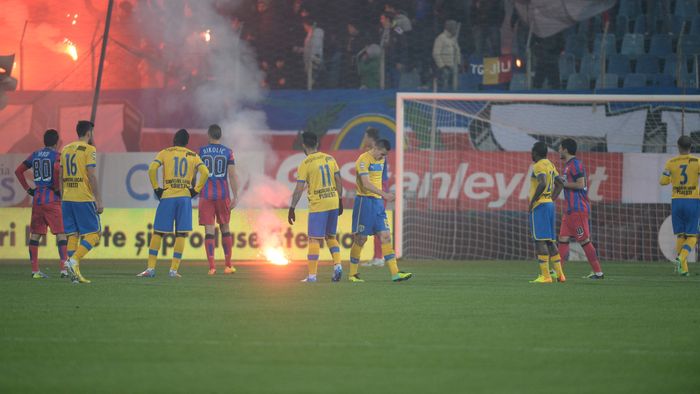 Se anunță o atmosferă incendiară pe Ilie Oană la meciul cu Steaua. Fanii Petrolului au cumpărat toate biletele