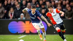 Olandezii au anunțat ce se întâmplă cu Dennis Man la meciul cu Fortuna Sittard