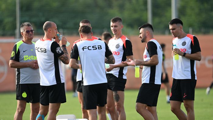 Fotbaliștii FCSB au făcut ședință în vestiar. Ce efect au criticile lui Gigi Becali: „În subconștient, ajunge puțin”
