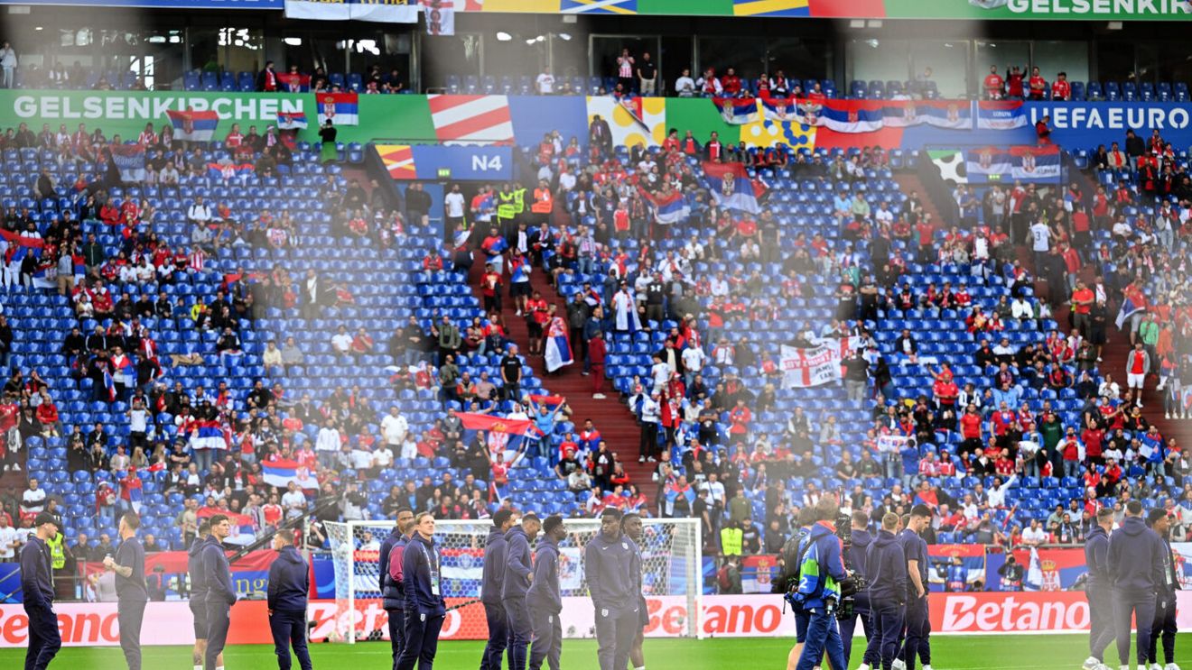 Dat afară de UEFA pentru gestul scandalos de la EURO, jurnalistul dezvăluie de ce s-a răzbunat așa! „Eu am traume de la război! Mi-au bombardat casa”
