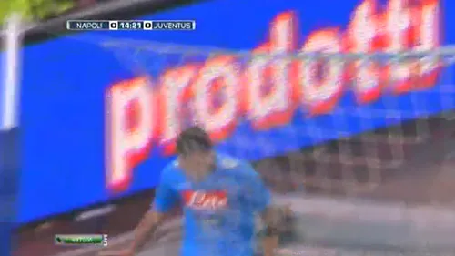 VIDEO Ă‚sta este cel mai jenant moment al săptămânii!** Bucuria originală a lui Hamsik, redusă la un simplu fapt ridicol de către arbitru