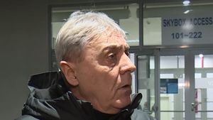 Sorin Cârțu, conflict la finalul înfrângerii cu FCSB: „Bă, dar eşti nesimţit?”/ „Câte analize facem? Uite, abonamentul! 9 milioane!” | VIDEO