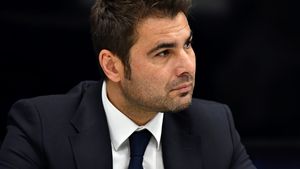 Momente halucinante au avut loc la ultimul amical al lui FC U Craiova! Jucătorii s-au luat la bătaie, iar Adi Mutu a scos echipa de pe teren