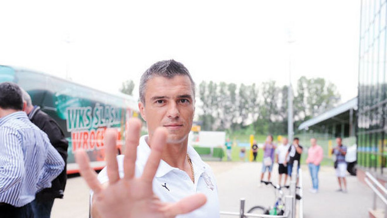 Apelul fanilor giuleșteni pentru George Copos:** "Păstrați-l pe Pancu în Giulești! Nu-l aruncați ca pe o măsea stricată!"