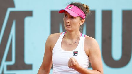 Irina Begu, calificare după șase ani în „optimile" turneului de la Madrid! Românca s-a accidentat în primul set, dar a eliminat-o pe Shelby Rogers