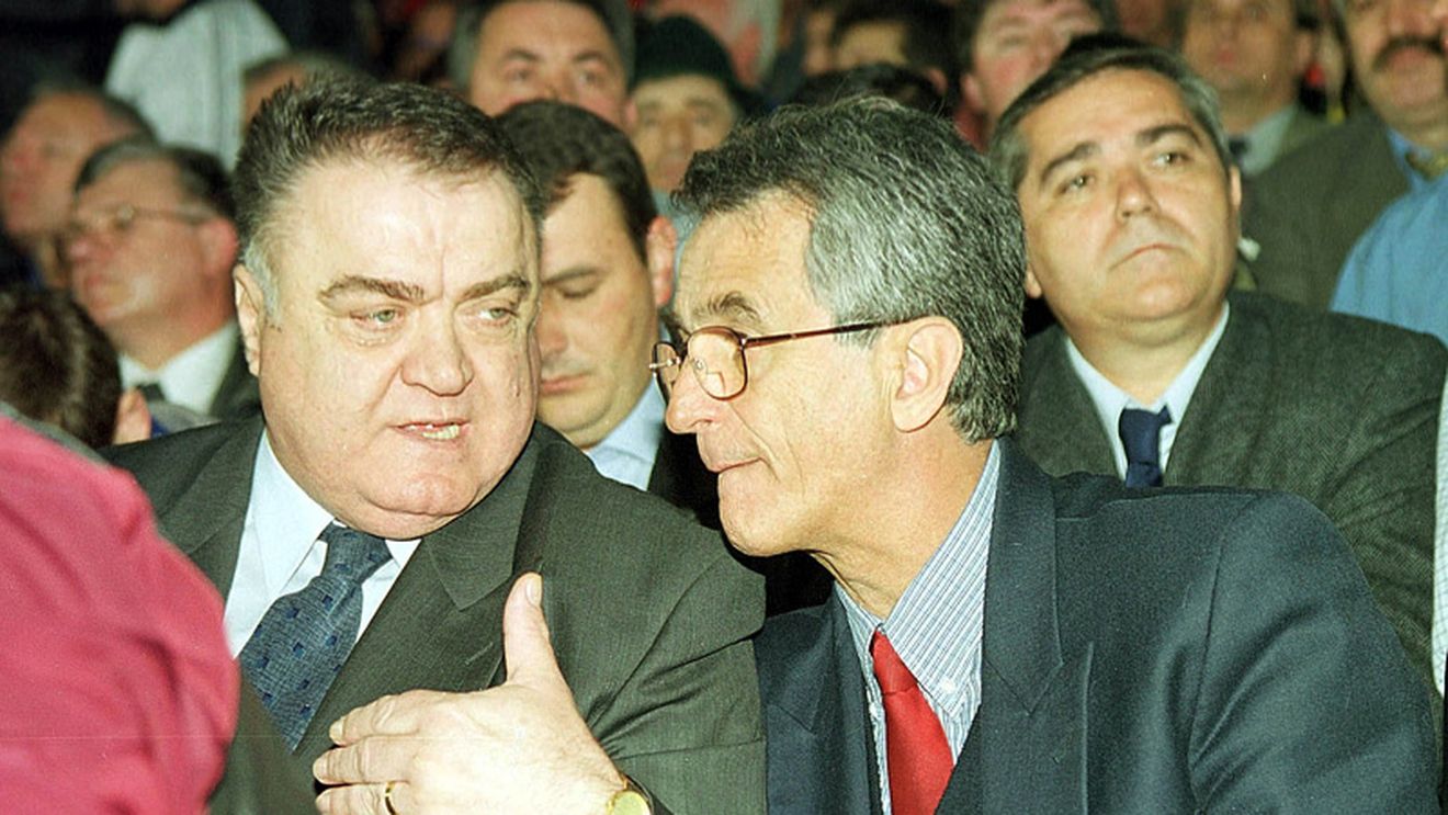 "Un butoi cu mizerie"