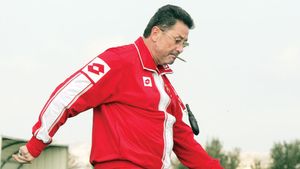 Dinu le-a aruncat prosopul!**