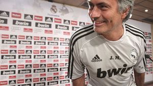 Mourinho se joacă din nou 'FIFA'!** Uite cum va conduce Realul la primul meci din Ligă